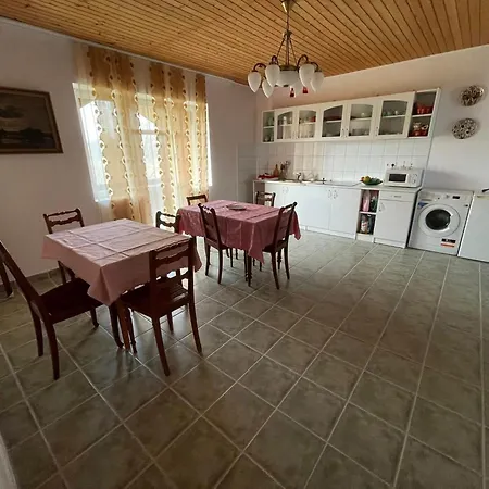 Mini Eden Vendeghaz Látrány